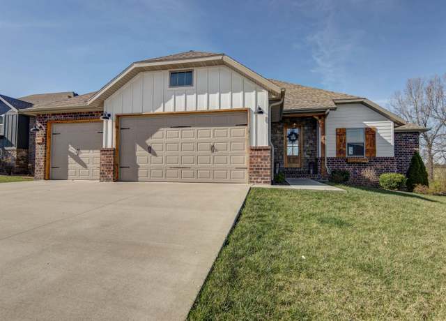 Property at 2443 W Barcelona St, Ozark, MO 65721, 5 beds, 3 baths