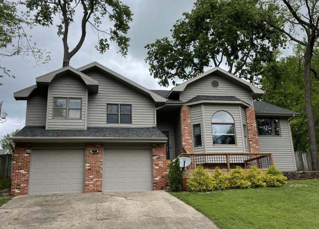 Property at 1943 E Buena Vista St, Springfield, MO 65804, 3 beds, 2.5 baths