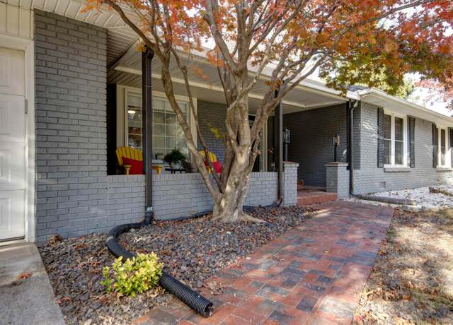 Property at 2517 E Greenwood St, Springfield, MO 65804, 3 beds, 2.5 baths