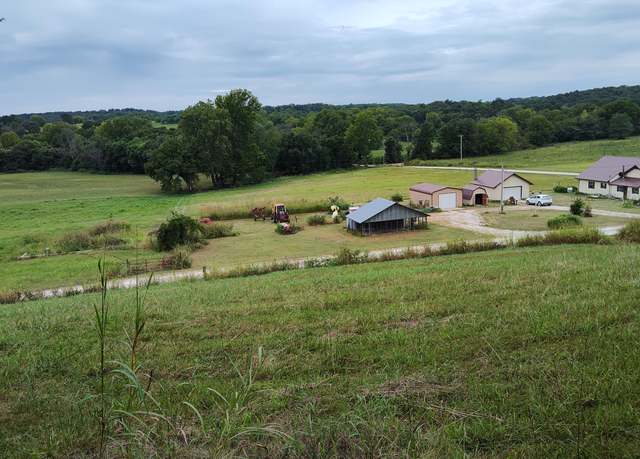 Property at 5627 S 95th Rd, Willard, MO 65781, 3 beds, 2 baths