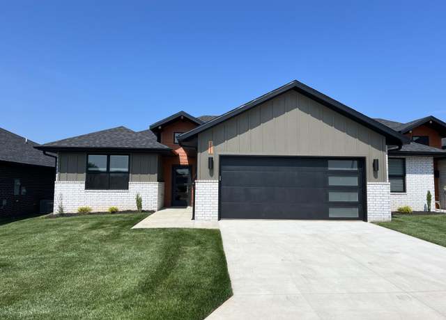 Property at 5955 S Farm Rd 163 Unit 209a & b, Springfield, MO 65810, 6 beds, 4 baths