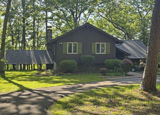 Property at 7971 Westwood Dr. Dr, Houston, MO 65483, 3 beds, 2.5 baths