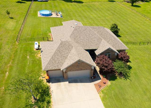 Property at 1054 W Itaska Rd, Nixa, MO 65714, 4 beds, 3 baths
