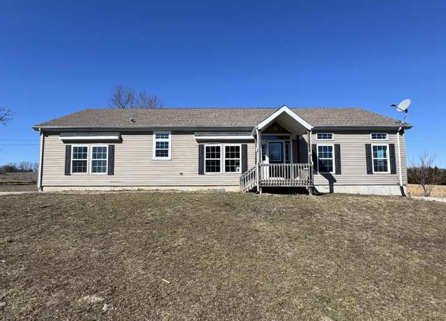 Property at 515 Red Top Rd, Buffalo, MO 65622, 5 beds, 3 baths