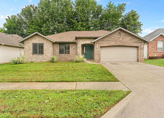Property at 3527 W Sagamont St, Springfield, MO 65807, 3 beds, 2 baths