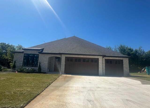 Property at 1586 E Cobblestone Dr, Ozark, MO 65721, 3 beds, 2 baths
