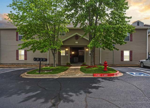 Property at 105 Garden Cir #1, Branson, MO 65616, 3 beds, 2 baths