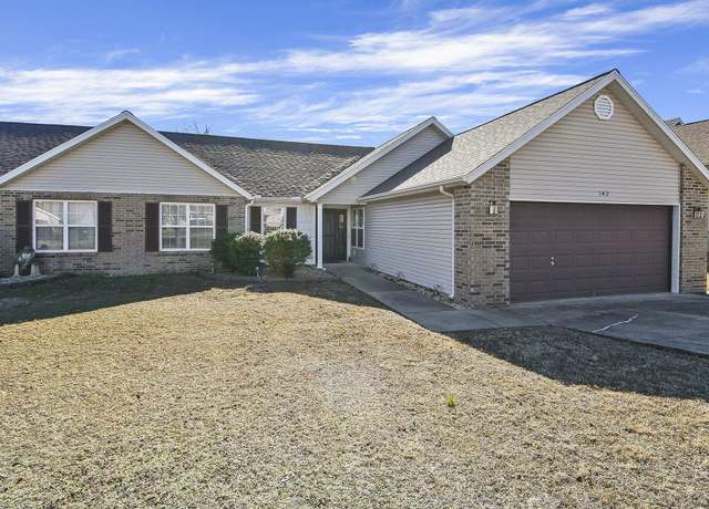 Property at 142 Woodland Dr N, Branson, MO 65616, 3 beds, 2 baths