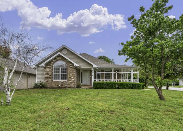 Property at 1605 S Meadowview Ave, Springfield, MO 65804, 3 beds, 2 baths
