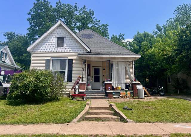 Property at 733 W Brower St, Springfield, MO 65802, 2 beds, 1 bath