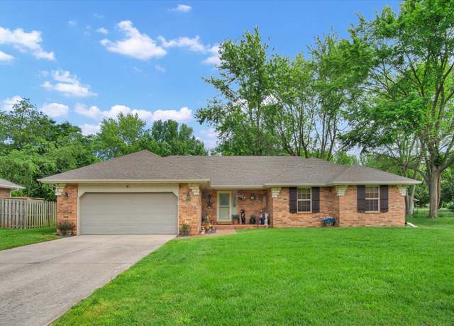 Property at 3383 W Vincent Dr, Springfield, MO 65810, 3 beds, 2 baths