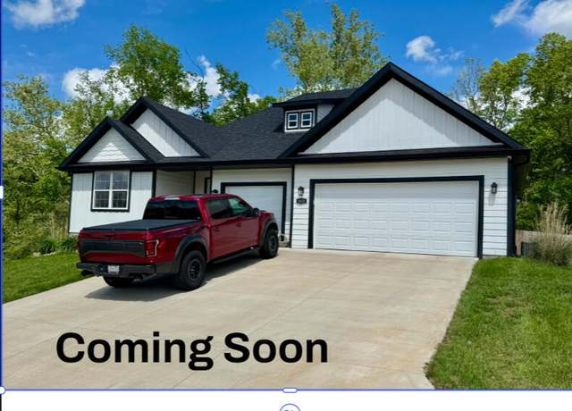 Property at 1611 E Hayloft Dr, Ozark, MO 65721, 5 beds