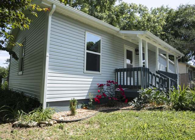 Property at 1443 6th St, West Plains, MO 65775, 2 beds, 2 baths