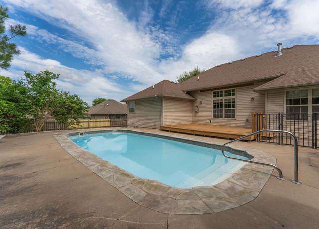 Property at 1734 Timber Ln, Republic, MO 65738, 3 beds, 2 baths