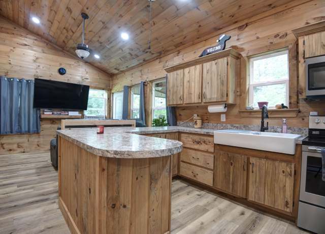 Property at 119 Allison Bnd, Lampe, MO 65681, 2 beds, 1.5 baths