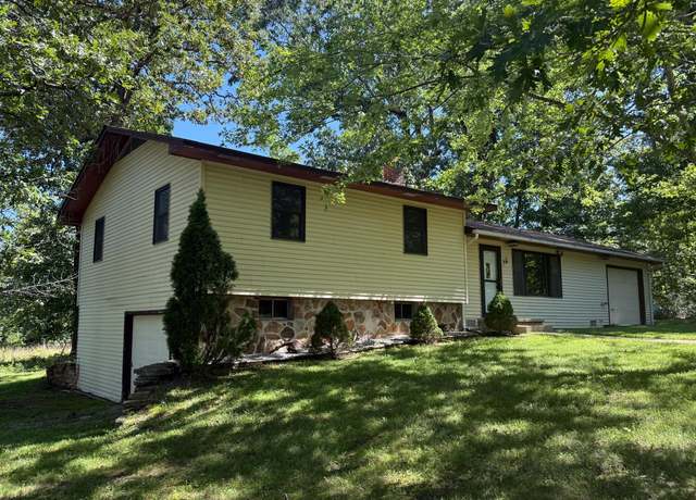 Property at 1080 North Industrial Drove, Houston, MO 65483, 3 beds, 2.5 baths