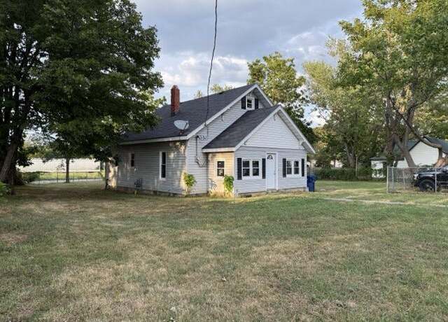 Property at 112 W Center St, Rogersville, MO 65742, 4 beds, 1.5 baths