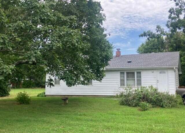 Property at 3736 E Farm Road 88, Springfield, MO 65803, 3 beds, 1 bath