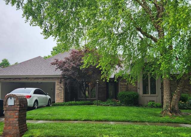 Property at 3136 S Oak Ave, Springfield, MO 65804, 3 beds, 2 baths