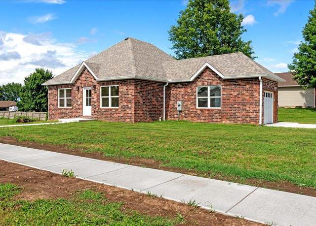 Property at 3001 E Colonial Ct, Republic, MO 65738, 2 beds, 2 baths