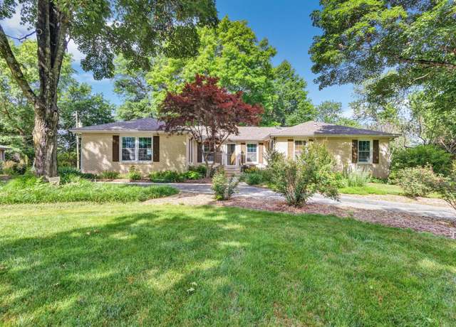 Property at 5923 S Hilltop Dr, Springfield, MO 65810, 4 beds, 3 baths
