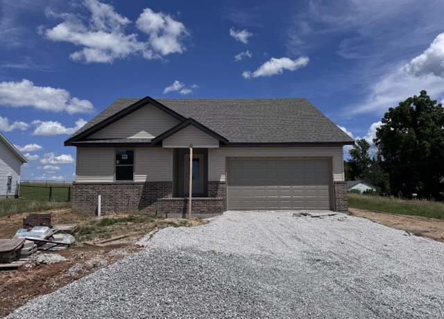 Property at 356 N Oak Ave, Sparta, MO 65753, 3 beds, 2 baths