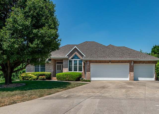Property at 4520 S Warren Rd, Springfield, MO 65810, 4 beds, 3 baths