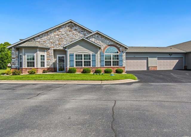 Property at 208 Rue De Villas Cir #4, Branson, MO 65616, 3 beds, 2 baths
