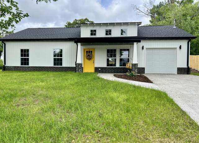 Property at 708 Martin Ave, Ava, MO 65608, 3 beds, 2 baths