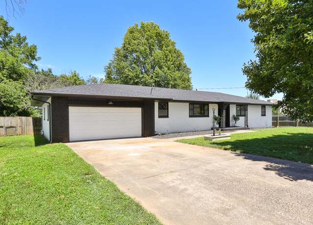 Property at 421 W Woodland St, Springfield, MO 65807, 4 beds, 2 baths