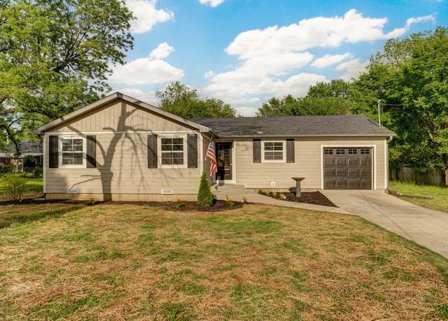 Property at 1336 N Farmer Ave, Springfield, MO 65802, 3 beds, 1 bath