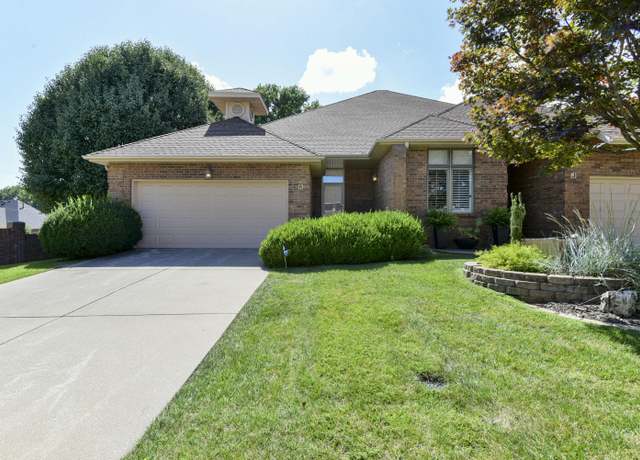 Property at 3141 E Mimosa St #32, Springfield, MO 65804, 3 beds, 2.5 baths