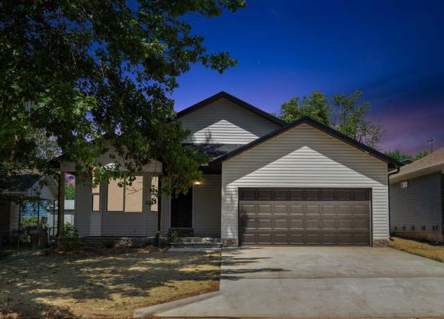Property at 2539 W Lombard St, Springfield, MO 65802, 3 beds, 2 baths