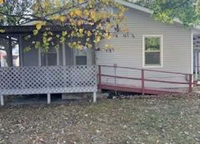 Property at 508 S Vine St, Marshfield, MO 65706, 2 beds, 1 bath