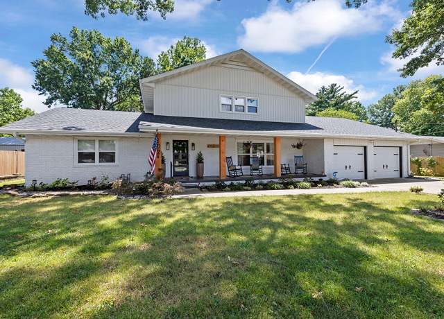Property at 102 W Bennett St, Nixa, MO 65714, 4 beds, 2.5 baths