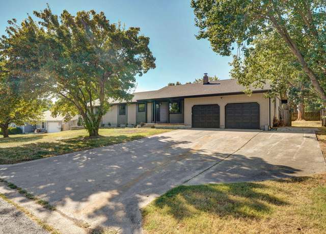Property at 916 Smith Ave, Marshfield, MO 65706, 4 beds, 3 baths