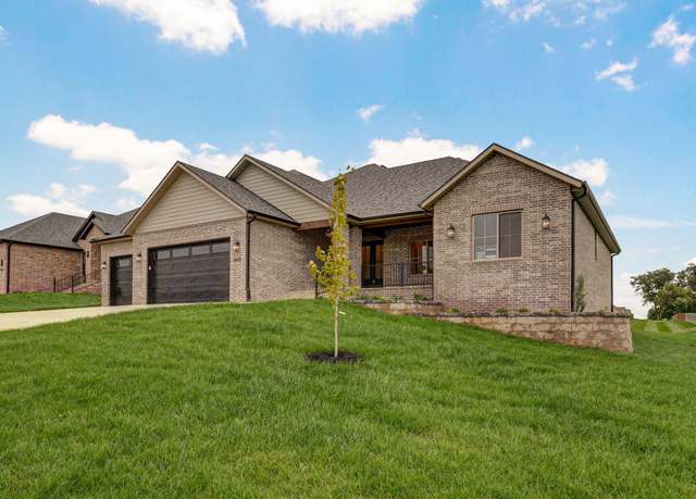 Property at 4420 E Hidden Oak St, Springfield, MO 65802, 4 beds, 2.5 baths