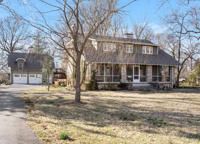Property at 1223 S Kentwood Ave, Springfield, MO 65804, 4 beds, 3.5 baths