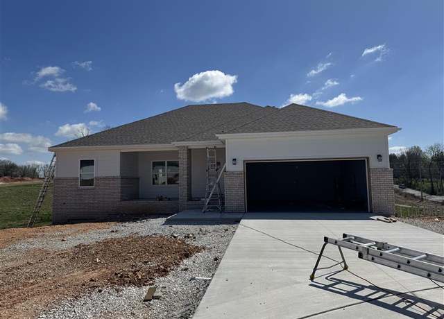 Property at 610 N Baywood Dr, Nixa, MO 65714, 5 beds, 3 baths