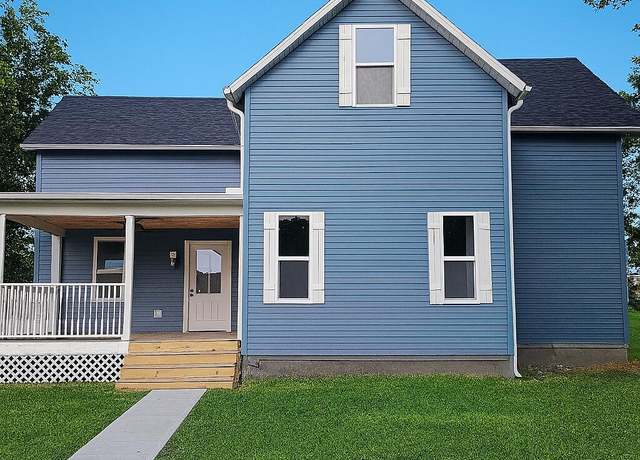 Property at 404 S Hickory St, Mt Vernon, MO 65712, 4 beds, 3.5 baths