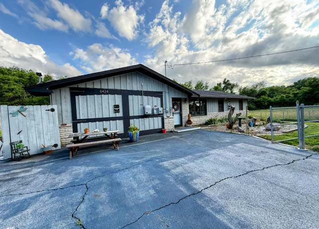 Property at 6424 W Farm Rd 140, Springfield, MO 65802, 4 beds, 1.5 baths