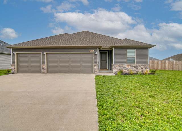 Property at 1536 S Whitaker Ave, Republic, MO 65738, 4 beds, 2 baths