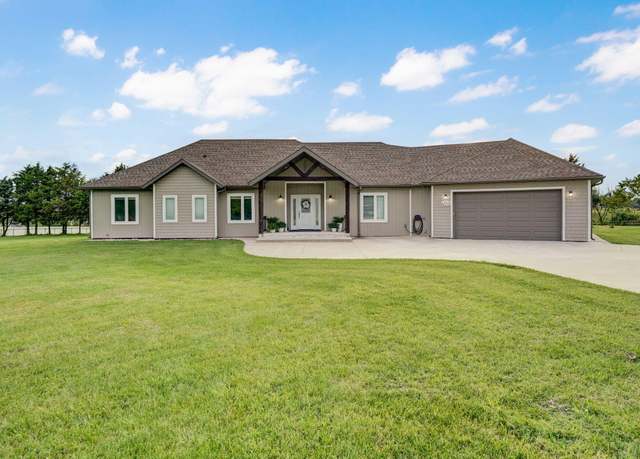 Property at 4113 S Farm Rd 223, Rogersville, MO 65742, 5 beds, 4 baths
