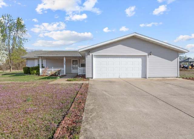 Property at 1427 Hazelwood Dr, Buffalo, MO 65622, 3 beds, 2 baths