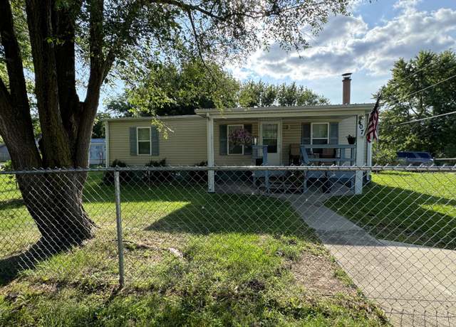 Property at 407 S High St, Stockton, MO 65785, 2 beds, 1 bath