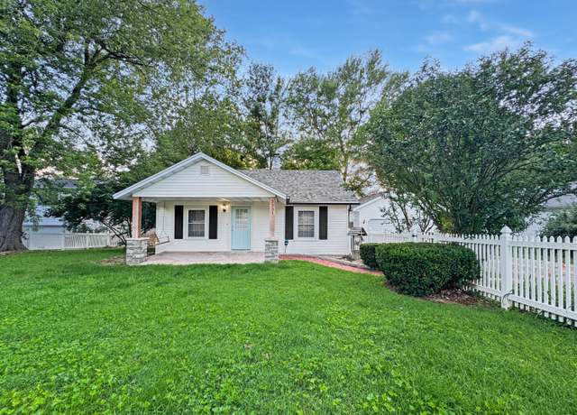 Property at 3331 S Barbett Ave, Springfield, MO 65804, 3 beds, 2 baths
