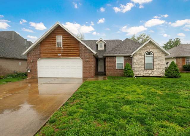 Property at 3644 W Page St, Springfield, MO 65802, 3 beds, 2 baths