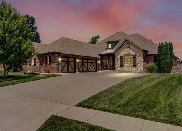 Property at 5336 S Faust Ave, Springfield, MO 65810, 4 beds, 3 baths