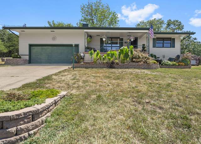 Property at 24 Woodland Ave, Kimberling, MO 65686, 2 beds, 2 baths
