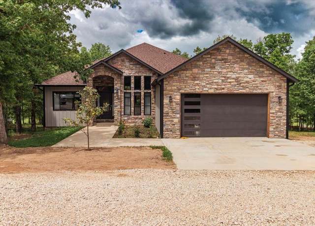 Property at 5215 Private Road 5212, Willow Springs, MO 65793, 6 beds, 5.5 baths